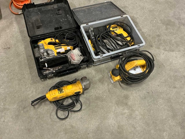 Dewalt elektrisch gereedschap (4x) - afbeelding 1 van  6