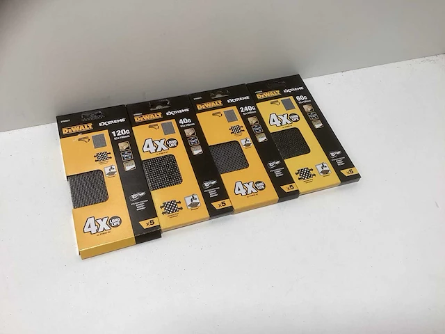 Dewalt extreme gaas schuurpapier set (93 x 190mm) - 4 pakken (40g t/m 240g) - afbeelding 2 van  5