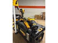 Dewalt gereedschapset met o.a. afkortzaag dhs780, accu’s 54v 9.0ah en snellader - afbeelding 8 van  15