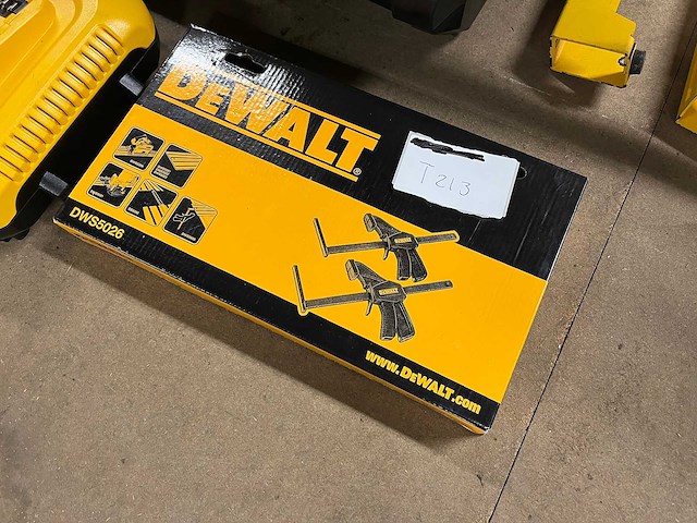 Dewalt gereedschapset met o.a. afkortzaag dhs780, accu’s 54v 9.0ah en snellader - afbeelding 12 van  15