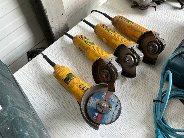 Dewalt haakse slijpmachine (4x) - afbeelding 3 van  6
