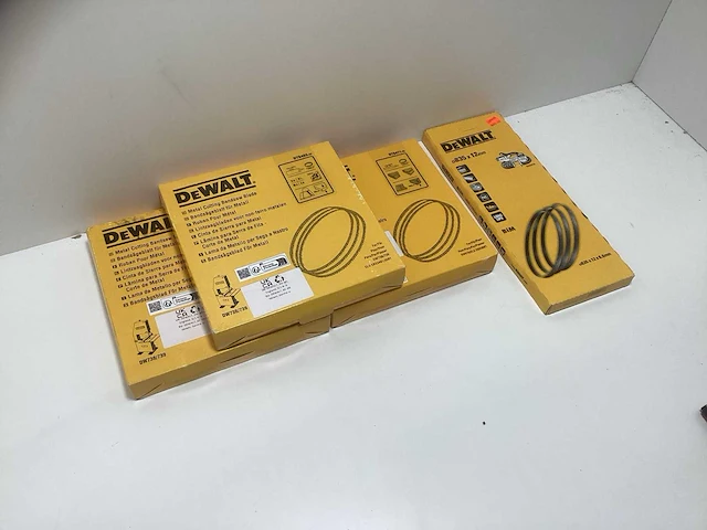 Dewalt lintzaagbladen / bandzaagbladen set - 4-delig (3x band & 1x lint) (3x) - afbeelding 4 van  11