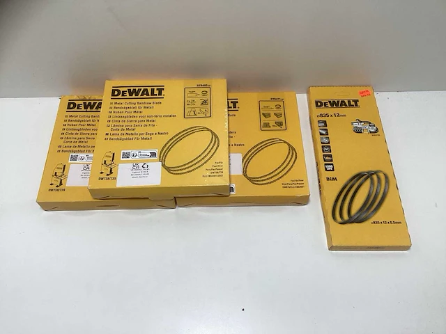 Dewalt lintzaagbladen / bandzaagbladen set - 4-delig (3x band & 1x lint) - afbeelding 2 van  11