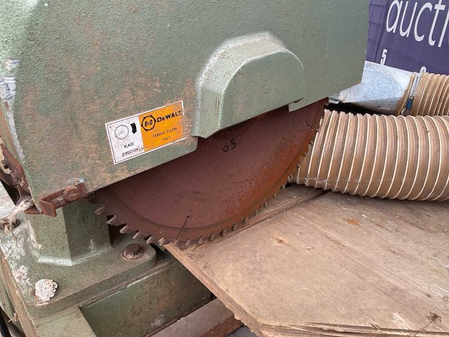 Dewalt lintzaagmachine - afbeelding 6 van  9