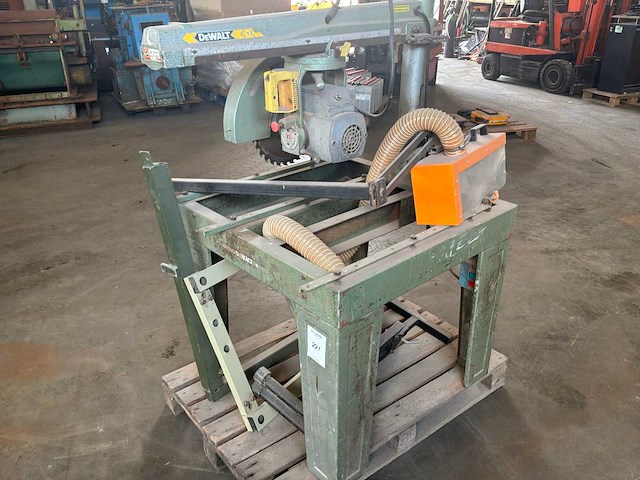 Dewalt mod. 1600 zaagmachine - afbeelding 2 van  3
