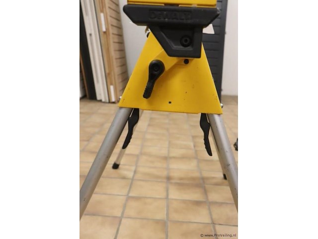 Dewalt onderstel voor afkortzaag de7033-xj, type 4 - 103x75x82cm - afbeelding 3 van  5