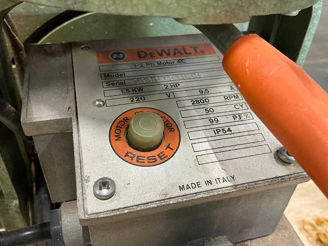 Dewalt radiaalafkortzaagmachine - afbeelding 2 van  10