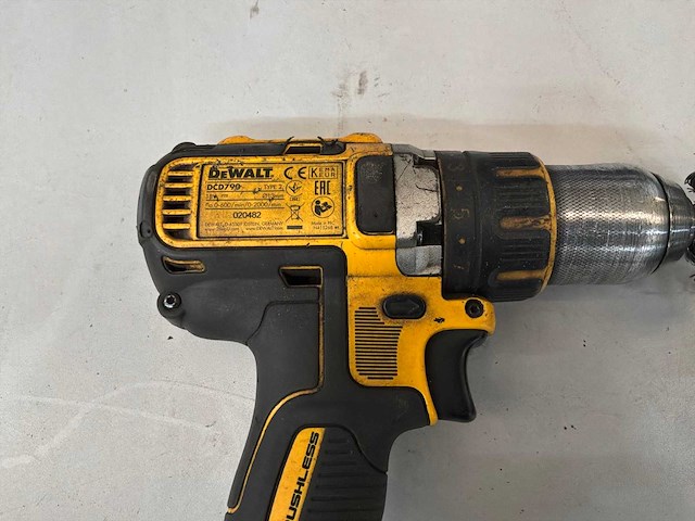 Dewalt schroefboormachine 18v - afbeelding 3 van  3