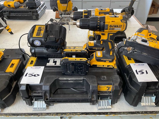 Dewalt schroefboormachine (2x) - afbeelding 1 van  1