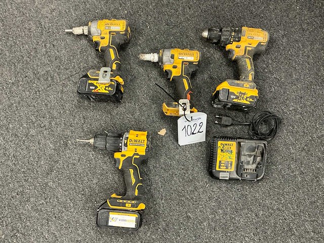 Dewalt schroefboormachine (4x) - afbeelding 2 van  8