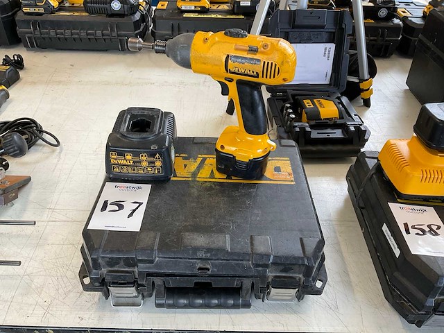 Dewalt schroefboormachine - afbeelding 1 van  1
