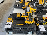 Dewalt slagmoersleutel en schroefboormachine - afbeelding 1 van  1
