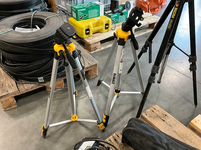 Dewalt statief (3x) - afbeelding 1 van  1