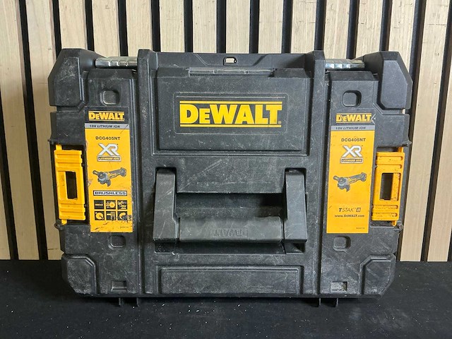 Dewalt t stak gereedschapskoffer - afbeelding 1 van  5