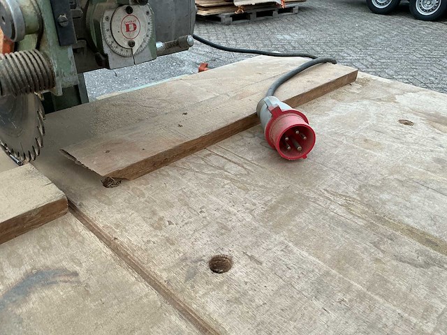 Dewalt tafelcirkelzaagmachine - afbeelding 2 van  15