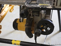 Dewalt tafelzaag d27107-qs - afbeelding 6 van  8