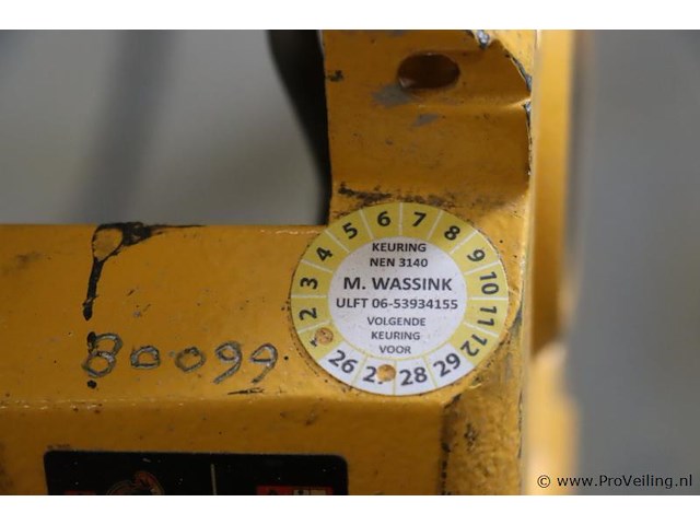 Dewalt tafelzaag d27107-qs - afbeelding 7 van  8