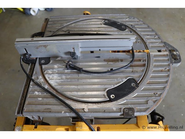 Dewalt tafelzaag d27107-qs - afbeelding 4 van  10