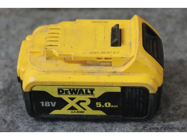 Dewalt xr accu afwerkspijkermachine dcn650 dcn650p2, 18v, type 1 incl. acculader, accu & opbergkoffer - afbeelding 2 van  13