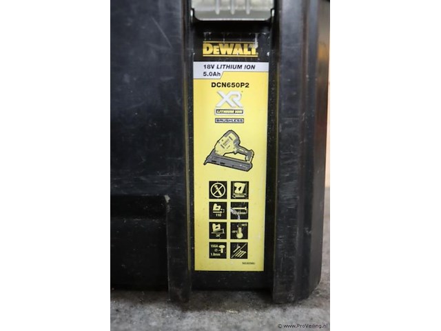 Dewalt xr accu afwerkspijkermachine dcn650 dcn650p2, 18v, type 1 incl. acculader, accu & opbergkoffer - afbeelding 5 van  13