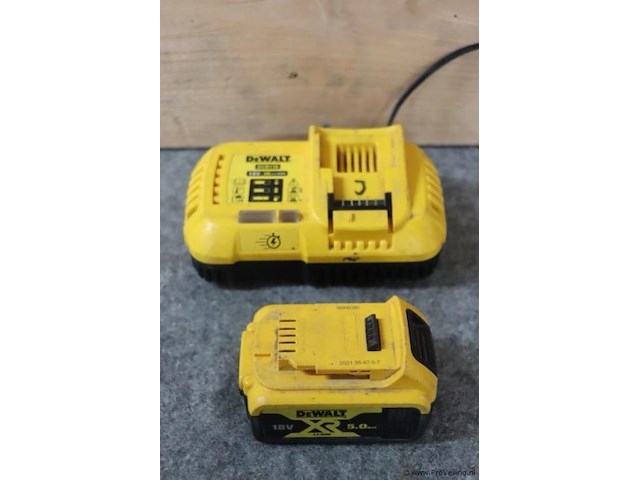 Dewalt xr accu afwerkspijkermachine dcn650 dcn650p2, 18v, type 1 incl. acculader, accu & opbergkoffer - afbeelding 12 van  13