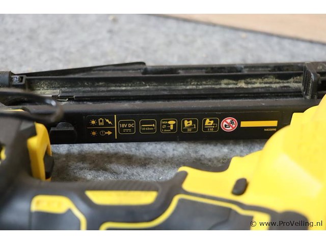 Dewalt xr accu afwerktacker dcn660, 18v, type 1 - afbeelding 6 van  7