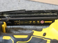 Dewalt xr accu afwerktacker dcn660, 18v, type 1 - afbeelding 6 van  7