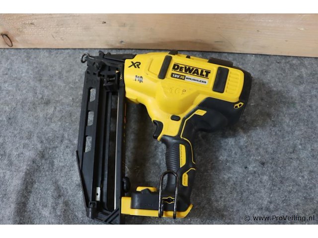 Dewalt xr accu afwerktacker dcn662, 18v, type 1 - afbeelding 1 van  6