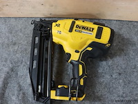 Dewalt xr accu afwerktacker dcn662, 18v, type 1 - afbeelding 1 van  6