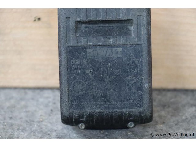 Dewalt xr accu dcb184, 18v, 5.0ah - afbeelding 3 van  3