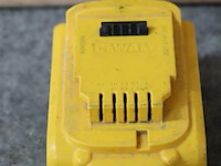 Dewalt xr accu dcb184, 18v, 5.0ah - afbeelding 2 van  3