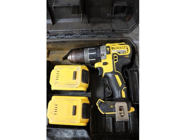Dewalt xr accu klopboormachine dcd796, 18v. incl. acculader, 2 accu's & opbergkoffer - afbeelding 2 van  8