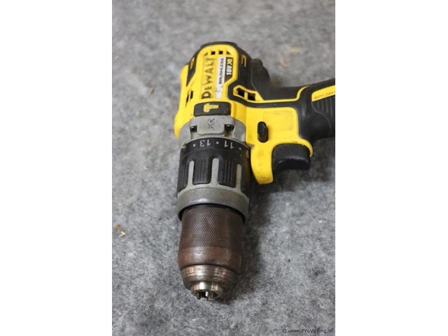 Dewalt xr accu klopboormachine dcd796, 18v. incl. acculader, 2 accu's & opbergkoffer - afbeelding 4 van  8