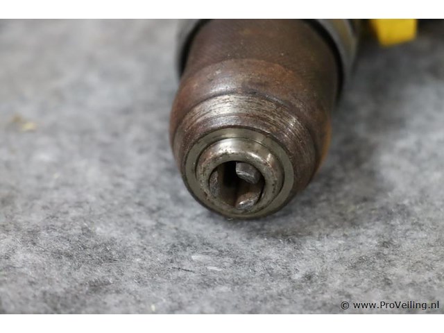 Dewalt xr accu klopboormachine dcd796, 18v. incl. acculader, 2 accu's & opbergkoffer - afbeelding 5 van  8