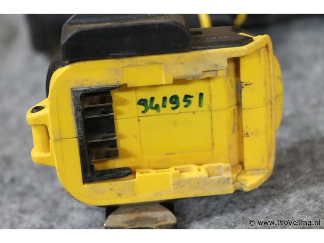 Dewalt xr accu klopboormachine dcd796, 18v. incl. acculader, 2 accu's & opbergkoffer - afbeelding 7 van  8