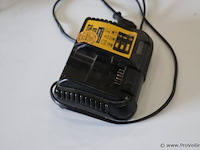 Dewalt xr acculader dcb113 - afbeelding 1 van  3