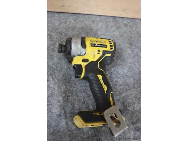 Dewalt xr compacte slagschroevendraaier dcf809, 18v - afbeelding 1 van  4