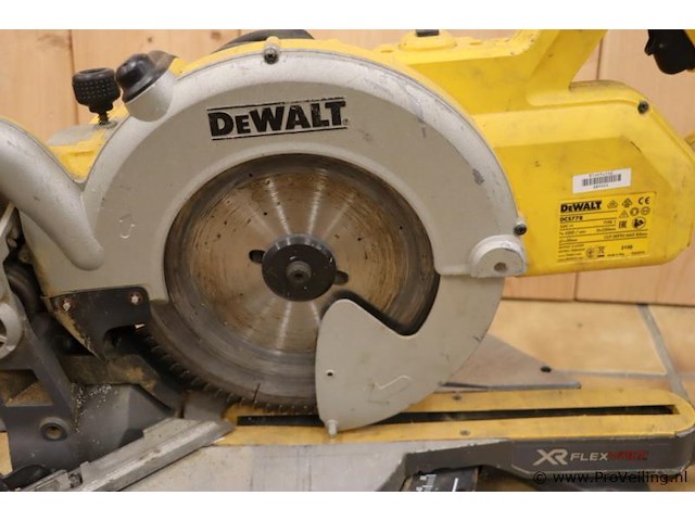 Dewalt xr flexvolt afkort- en verstekzaag dcs778, 54v, type 1 - afbeelding 2 van  6