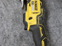 Dewalt xr oscillerende multitool dcs355 dcs355nt incl. opbergkoffer - afbeelding 7 van  12