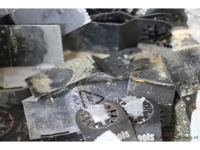 Dewalt xr oscillerende multitool dcs355 dcs355nt incl. opbergkoffer - afbeelding 11 van  12