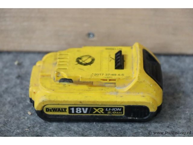 Dewalt xr schuifaccu dcb183, 18v, 2.0ah - afbeelding 1 van  3