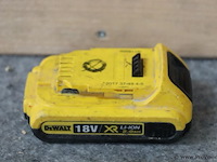 Dewalt xr schuifaccu dcb183, 18v, 2.0ah - afbeelding 1 van  3