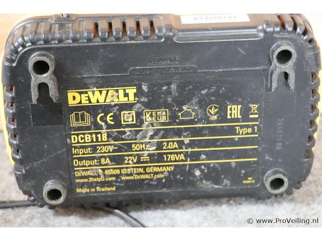 Dewalt xr snellader dcb118 type 1 - afbeelding 5 van  5