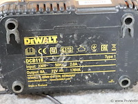 Dewalt xr snellader dcb118 type 1 - afbeelding 5 van  5