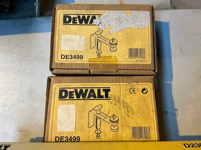 Dewalt zaaggeleider en klem - afbeelding 3 van  4
