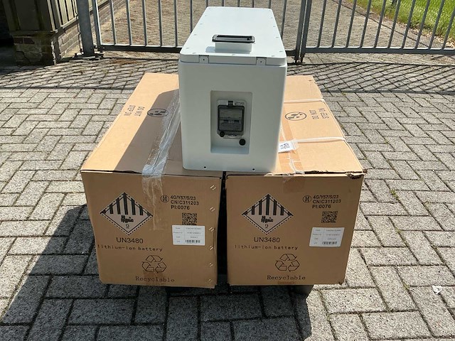 Deye ai-w5.1-b batterijopslag module (3x) - afbeelding 10 van  13