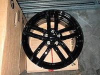 Dezent - ttrf8ba51e 112x5 7,5jx18h2 velgenset - velg - afbeelding 2 van  5