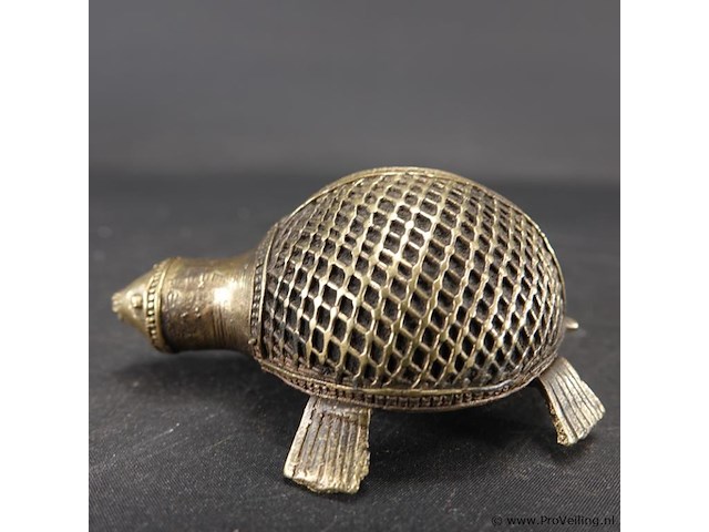 Dhokra koperen indiaas schildpadbeeldje - afbeelding 2 van  5