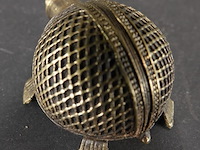 Dhokra koperen indiaas schildpadbeeldje - afbeelding 3 van  5