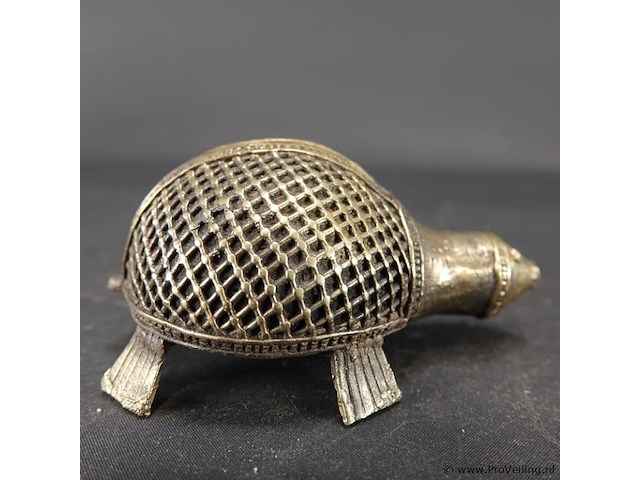 Dhokra koperen indiaas schildpadbeeldje - afbeelding 4 van  5